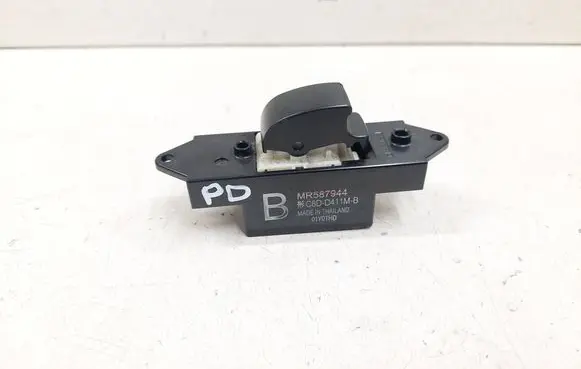 Peugeot iOn Electric window control switch MR587944 C8DD411MB