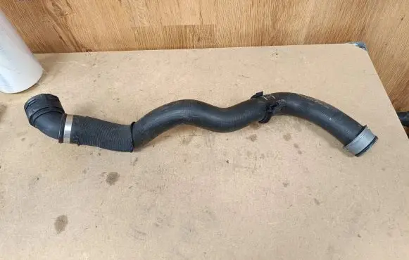 Mercedes-Benz E W238 Engine coolant pipe/hose A2135013982