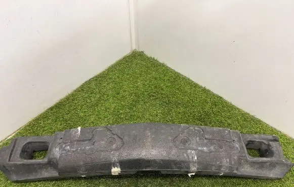 Front bumper foam support bar