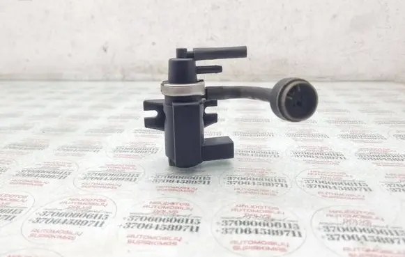 Volkswagen Touareg I Turbo solenoid valve 1K0906627C