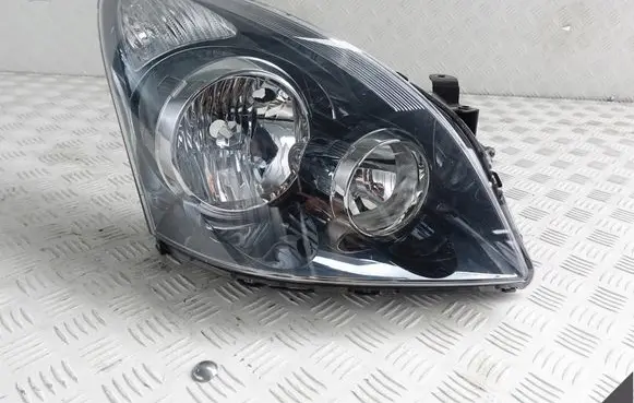 Toyota Corolla Verso AR10 Headlight/headlamp STANLEY7105