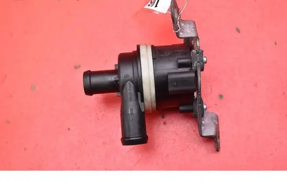 Bedford Astra Water pump 55588581