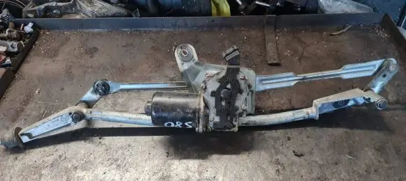 Volvo S80 Front wiper linkage and motor 8648347