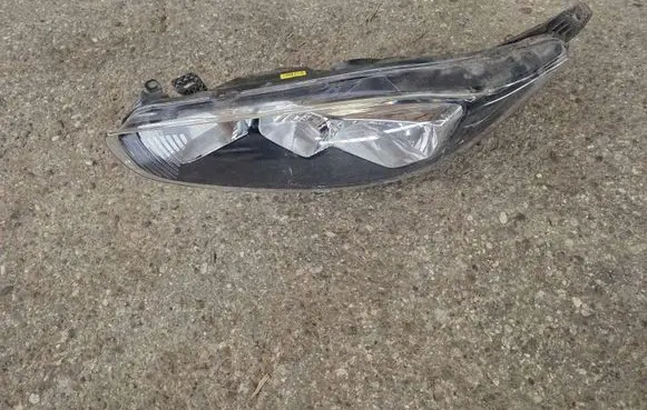 Ford Fiesta Headlight/headlamp c1bb13w030ag