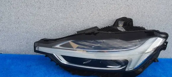 Volvo XC60 Headlight/headlamp 31656554
