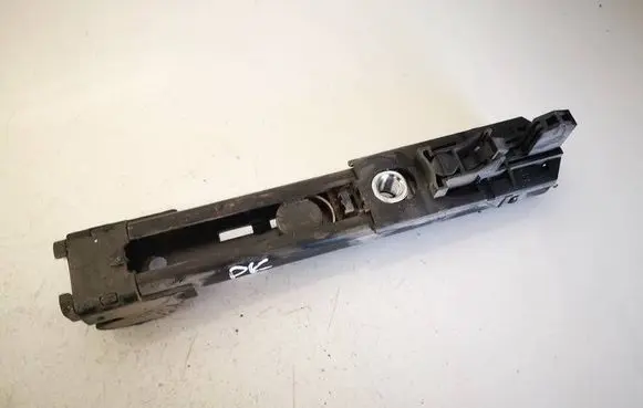 Skoda Octavia Mk2 (1Z) Seat belt adjustment rail 1T0857819