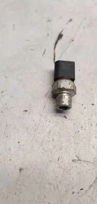 Volkswagen PASSAT B8 Air conditioning (A/C) pressure sensor 5Q0959126 82CP5101 E50AAT7