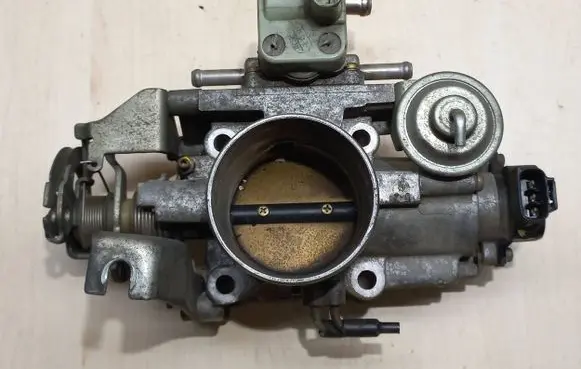 Toyota Tacoma I Throttle body valve 1985001061 62220