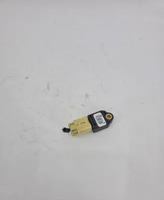 Toyota Yaris Airbag deployment crash/impact sensor 898310D010 0737215772