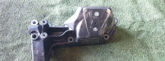 Iveco Daily 6th gen Engine mounting bracket 5802363004