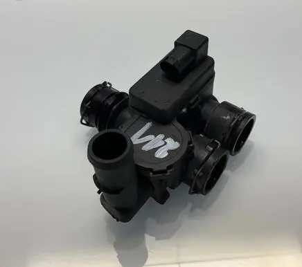 Mercedes-Benz E W211 Coolant heater control valve A2118320584 2118320584