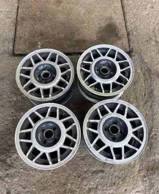 Volkswagen Golf I R14 alloy rim 