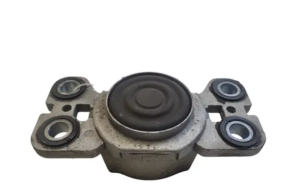 Volvo V70 Engine mount bracket 3131687502