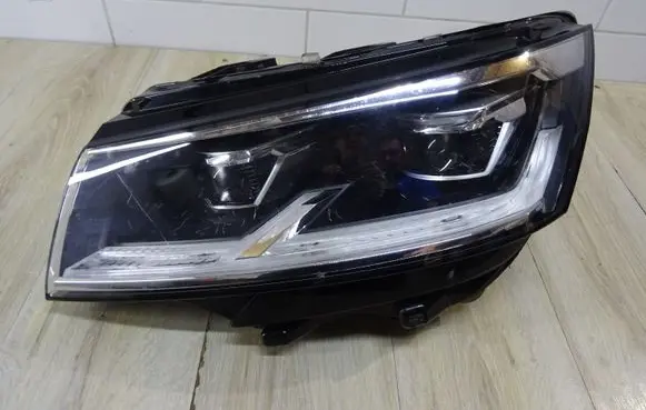 Volkswagen Transporter - Caravelle T6 Headlight/headlamp 7L1941035D
