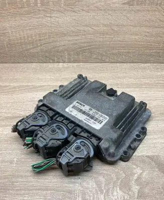 Opel Insignia A Engine control unit/module ECU 8200311539 0281011148