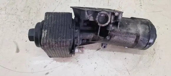 Volkswagen PASSAT B6 Oil filter cover 045115389J