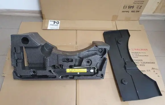 Volkswagen PASSAT B6 Tool box 