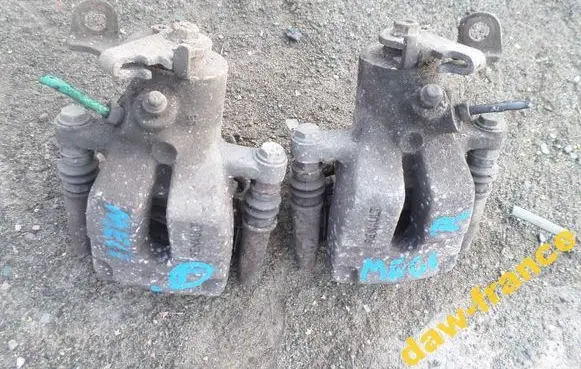 Renault Megane II Rear brake caliper 