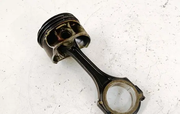 Mercedes-Benz CLA C117 X117 W117 Piston with connecting rod A2701917