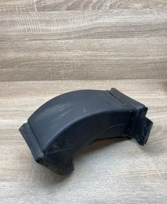 BMW 7 E38 Brake cooling air channel/duct 8125968