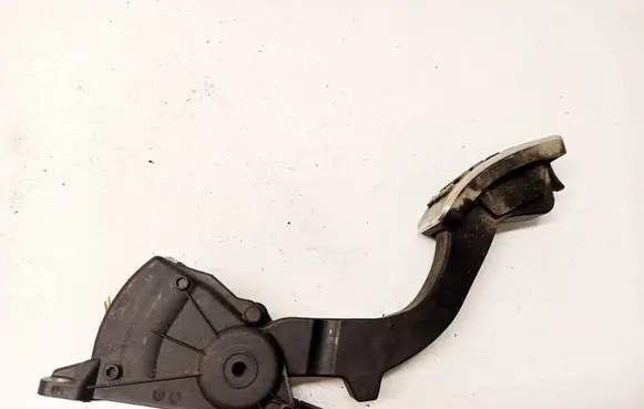 Ford Focus Accelerator throttle pedal 4M519F836AK