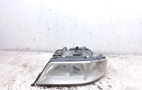 Audi A6 S6 C5 4B Headlight/headlamp 14846700 14846701
