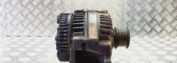 Volkswagen PASSAT B4 Generator/alternator 030907023E