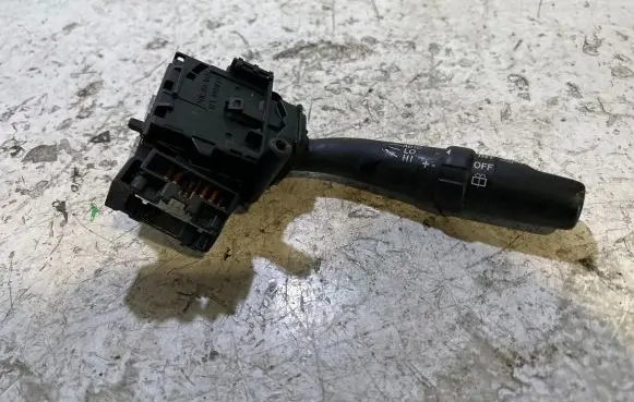 Toyota Corolla Verso AR10 Wiper control stalk 173654