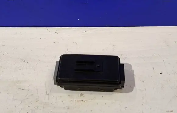 Jaguar XE USB control unit FW9319010AB