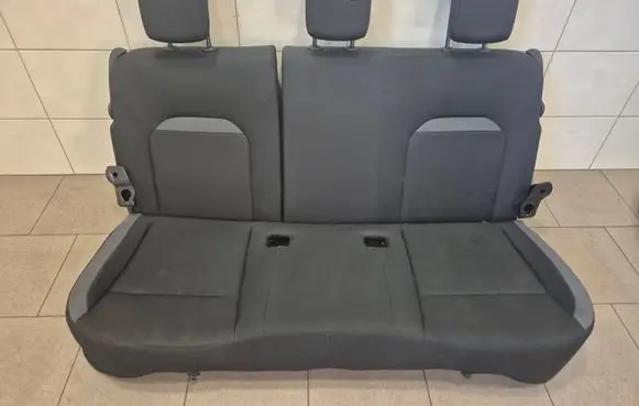 Dacia Duster II Second row seats 