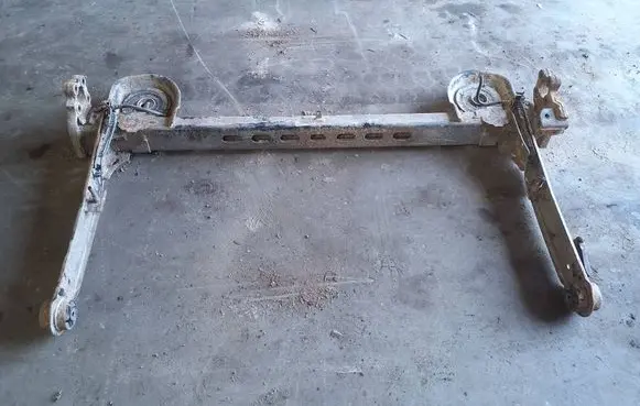 Renault Trafic II (X83) Rear axle beam