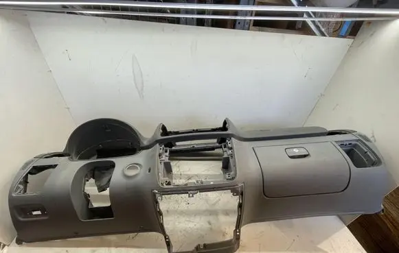 Mercedes-Benz Vito Viano W639 Dashboard A6396820098 P0081305 P0081305LL