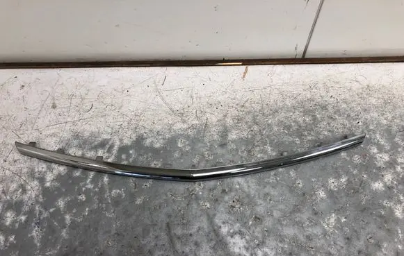 Opel Insignia A Front bumper upper radiator grill 13264456-BILI 13264456