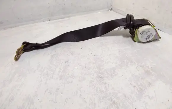 BMW 6 E63 E64 Rear seatbelt 33017496