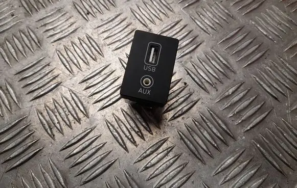 Hyundai Kona I AUX in-socket connector 96120K4000