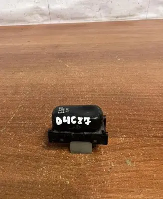 Mercedes-Benz E W210 Other switches/knobs/shifts 2108213551 D4687