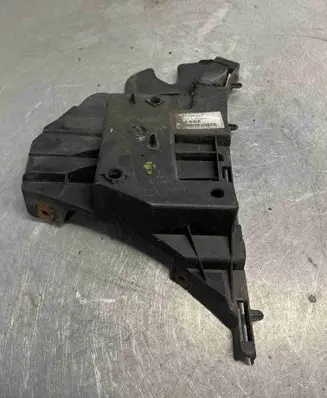 Volvo S70 V70 V70 XC Front bumper mounting bracket 31265345