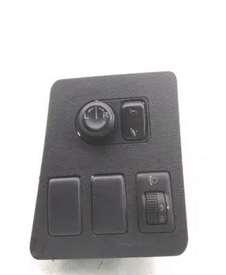 Wing mirror switch