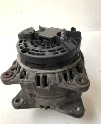 Nissan Juke I F15 Generator/alternator 0124525140 8200728292C