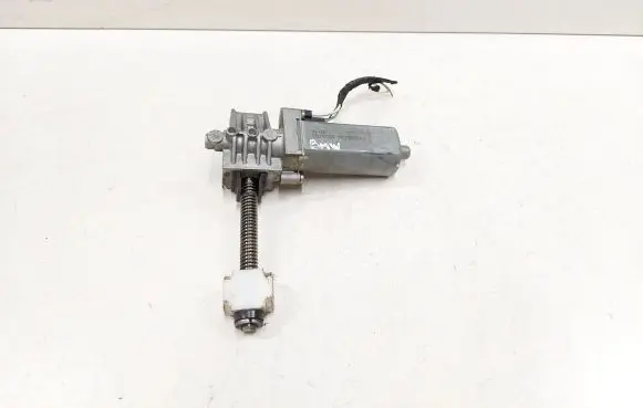 BMW 7 E65 E66 Seat adjustment motor 0099785 0390201955