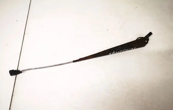 Isuzu Trooper Front wiper blade arm