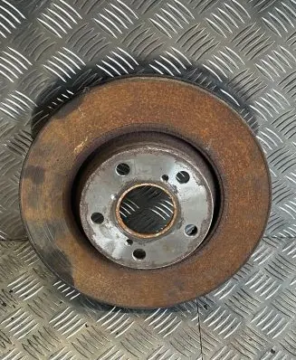 Toyota Avensis T270 Front brake disc