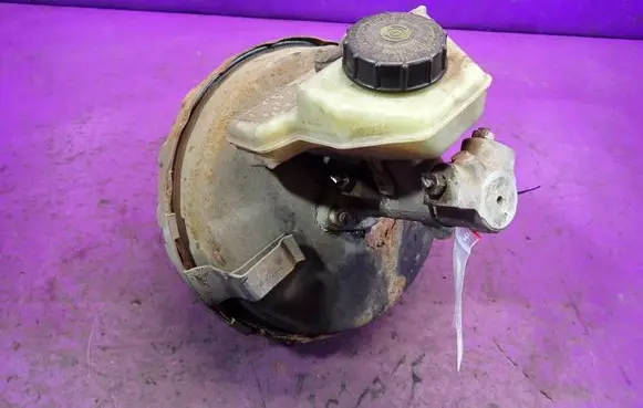Volkswagen Transporter - Caravelle T4 Master brake cylinder 7D0612101A