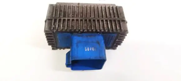 Opel Astra H Glow plug pre-heat relay 55353011 51299014B