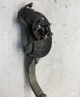 Maserati Levante Front wheel hub 670034831