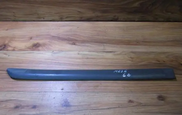 Mazda 626 Rear door trim (molding) nenustaytas