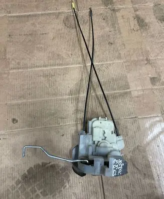 Subaru Impreza III Front door lock