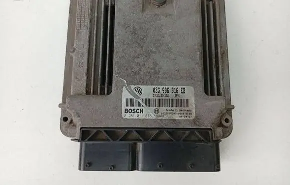 Volkswagen Golf V Engine control unit/module 03G906016EB 1039S05107 0281011818