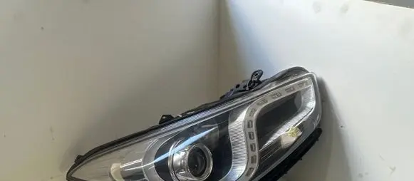 Hyundai i40 Headlight/headlamp 921013ZXXX