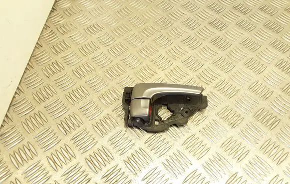 Hyundai ix35 Front door interior handle 886232S000